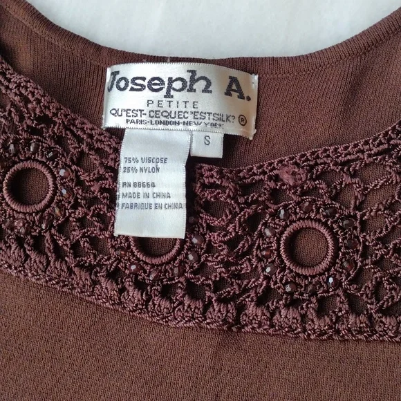 Two Knitted Shells - Picture 2 of 6